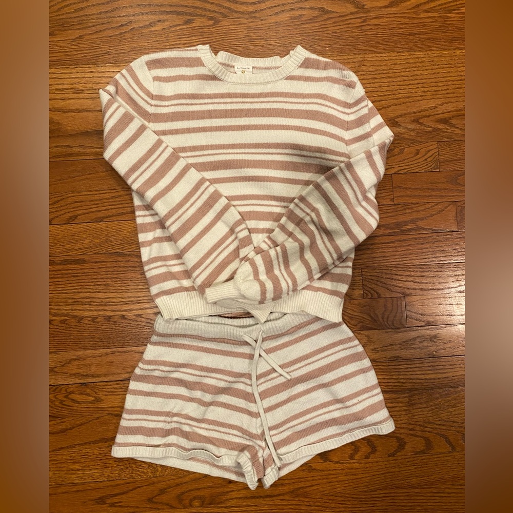 Matching sweater set - Picture 1 of 5